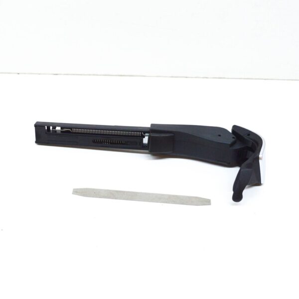 72117352852 - BMW 4 Coupe F32 F82 Front Right Belt Height Adjuster 72117352852 New Genuine