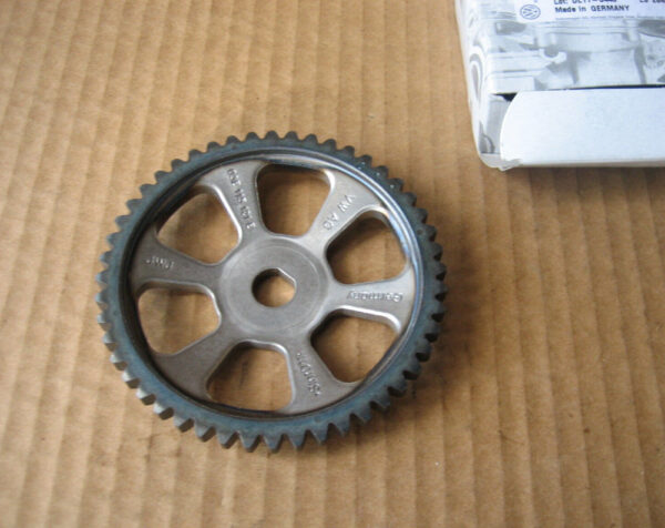 03E115121E - ŠKODA RAPID NH engine oil pump sprocket 03E115121E NEW original