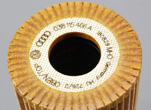 074115562 - ŠKODA OCTAVIA MK1 1U engine oil filter 074115562, original part