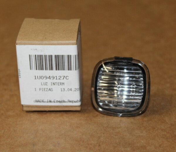 1U0949127C - NEW ŠKODA RAPID NH FRONT FENDER INDICATOR DRIVE 1U0949127C GENUINE