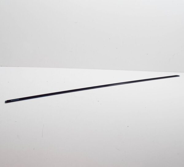 3V9839644H041 - SKODA SUPERB MK3 REAR RIGHT DOOR WINDOW STRIP 3V9839644H041 NEW GENUINE