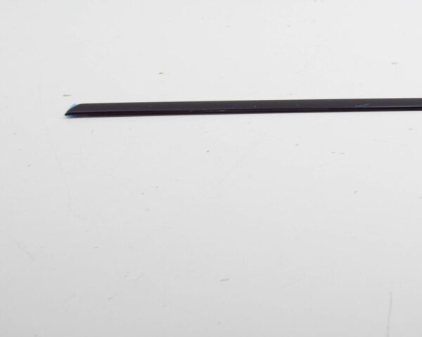 3V9839644H041 - SKODA SUPERB MK3 REAR RIGHT DOOR WINDOW STRIP 3V9839644H041 NEW GENUINE