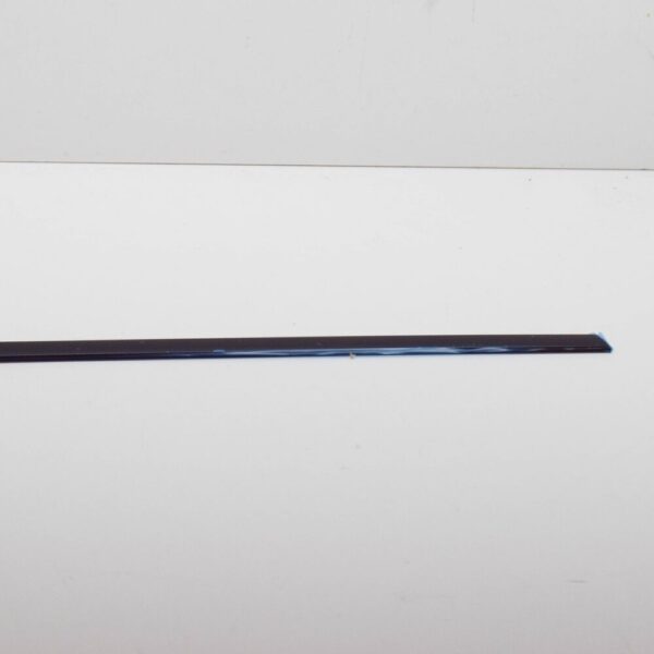 3V9839644H041 - SKODA SUPERB MK3 REAR RIGHT DOOR WINDOW STRIP 3V9839644H041 NEW GENUINE