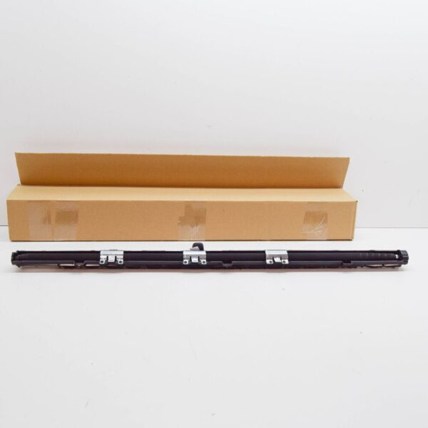 3V98613339B9 - SKODA SUPERB MK3 REAR LEFT DOOR SUNLIGHT SCOOTER BLIND 3V98613339B9 NEW GENUINE