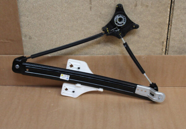 575839461 - NEW ŠKODA KAROQ NU REAR LEFT DOOR WINDOW LIFTER 575839461 ORIGINAL