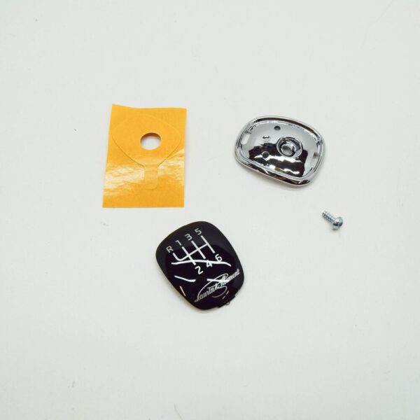 5E0798117C - NEW SKODA SUPERB MK3 GEARSTICK KNOB BADGE REPAIR SET 5E0798117C ORIGINAL