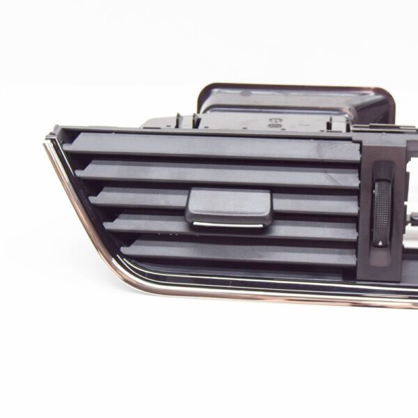 5E0820951CZLL - ŠKODA OCTAVIA 5E MK3 Center Dashboard Air Vent 5E0820951CZLL NEW GENUINE