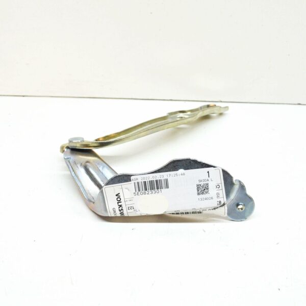 5E0823301 - NEW ŠKODA OCTAVIA MK3 5E FRONT LEFT BONNET HANDING 5E0823301 ORIGINAL
