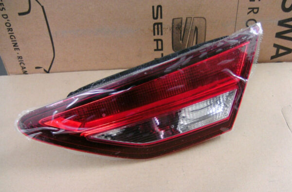 5F0945094F - Seat Leon 5F Rear Right Side Tailgate Taillight 5F0945094F NEW GENUINE