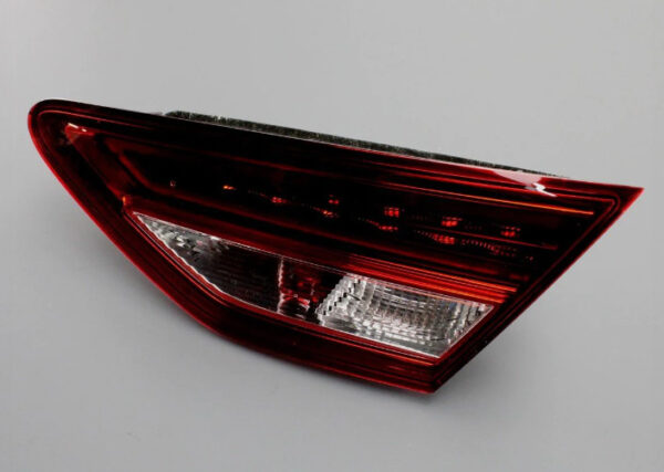 5F0945308M - NEW SEAT LEON 5F REAR RIGHT SIDE TAILGATE TAILLIGHT 5F0945308M ORIGINAL