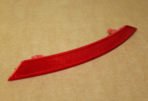 5F9945105C - NEW SEAT LEON 5F REAR LEFT BUMPER REFLECTOR 5F9945105C ORIGINAL