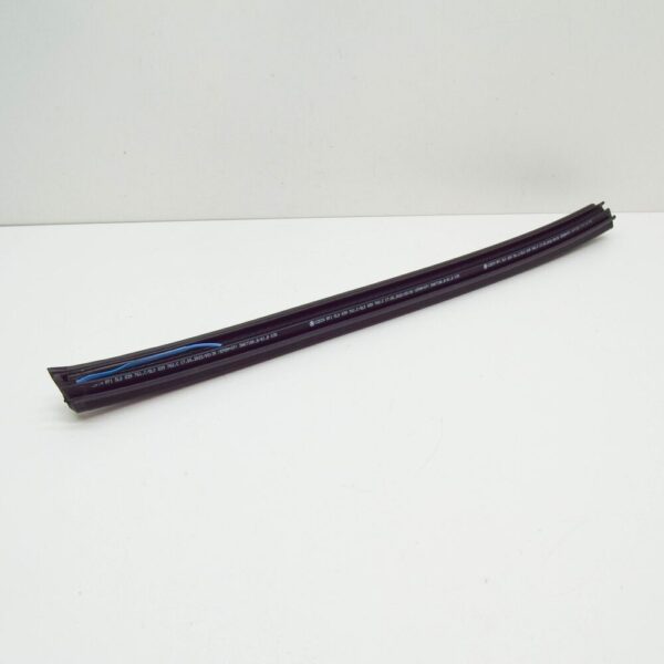 5L0839761C - ŠKODA YETI 5L Rear Left Wheel Arch Door Seal 5L0839761C NEW GENUINE