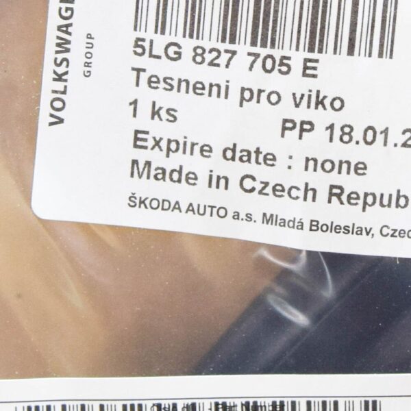 5LG827705A - ŠKODA ENYAQ IV tailgate seal 5LG827705E NEW ORIGINAL