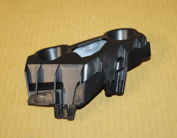 658807394A - NEW SKODA KAMIQ REAR RIGHT BUMPER GUIDE PROFILE 658807394A