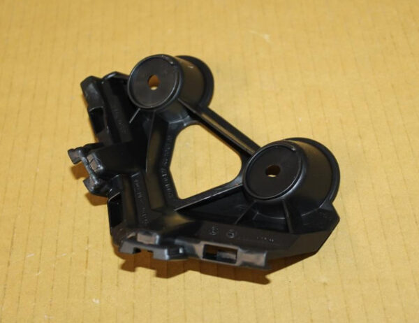 658807394A - NEW SKODA KAMIQ REAR RIGHT BUMPER GUIDE PROFILE 658807394A