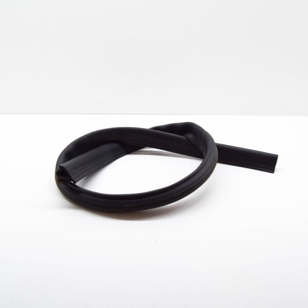 6J0823723A - SEAT Ibiza IV ST 6J 6P bonnet seal, rubber, 6J0823723A, original