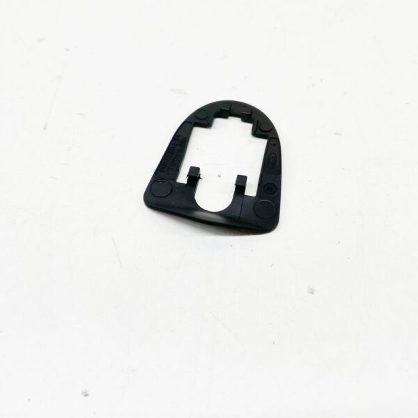 1382021 - FORD MONDEO MK4 FRONT DOOR HANDLE SMALL PAD 6M21-U22042-BA 1382021 NEW GENUINE