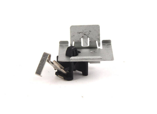 1447965 - NEW FORD MONDEO MK3 RIGHT PARKING BRAKE CABLE BRACKET 1447965 ORIGINAL