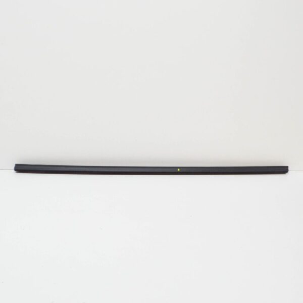 1523453 - Ford Focus MK2 Door Window Gasket Strips Front Right 1523453