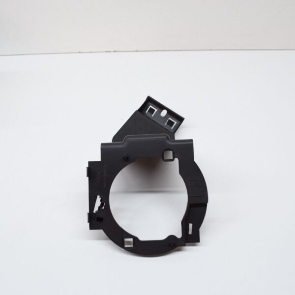 1523847 - FORD FOCUS MK2  Front Left Fog Light Holder 1523847 8M51-15267-AC New Genuine