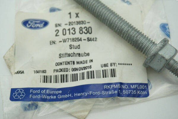 2013830 - NEW FORD MONDEO MK5 FUEL INJECTION PUMP STUDY W718254-S442 2013830 ORIGINAL
