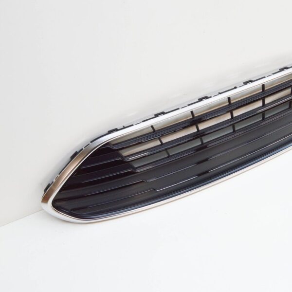 2037245 - NEW FORD C-MAX ENERGI MK2 FRONT BUMPER CENTER GRILLE 2037245 ORIGINAL