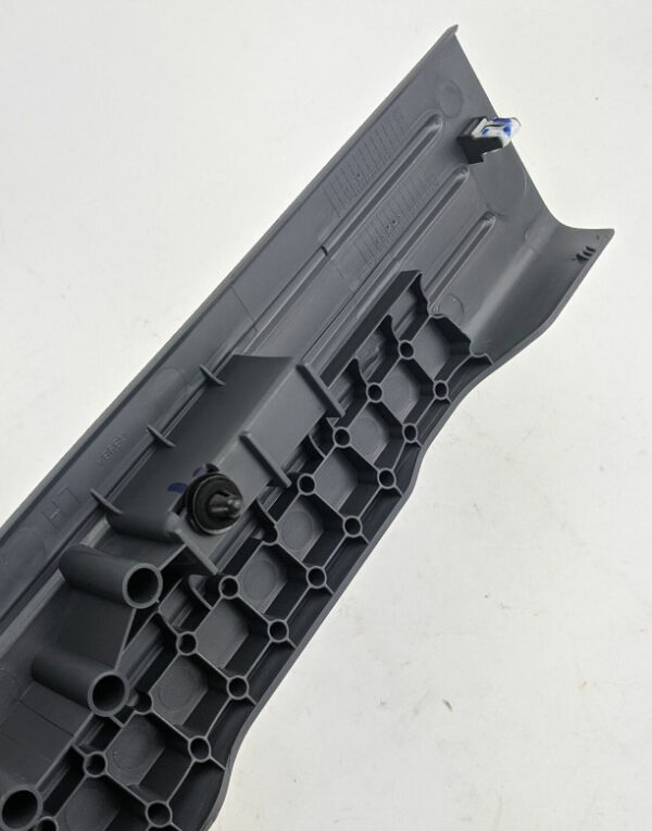 2038979 - NEW FORD RANGER T6 MK3 FRONT LEFT DOOR -NACK PLATE 2038979 GENUINE