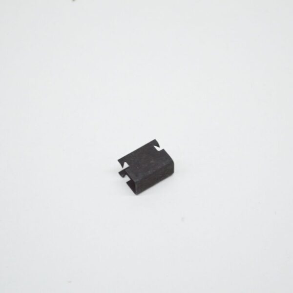 2090660 - NEW FORD FIESTA MK7 FENDER SPECIAL CLIP H1BJ-16K262-BA 2090660 ORIGINAL