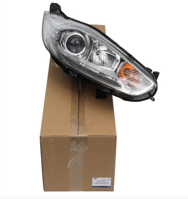 2126881 - NEW FORD FIESTA WT MK6 FRONT RIGHT HEADLIGHT LHD C1BB-13W029-CH 2126881 ORIGINAL