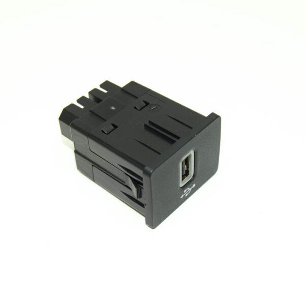 2470665 - Ford Focus MK4 USB Female Port 2470665 NEW