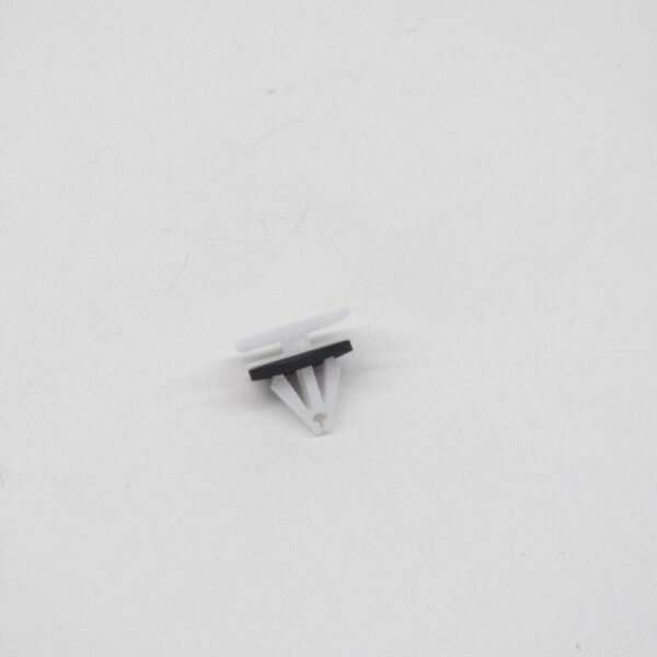 5270438 - NEW FORD KUGA C520 MK2 SHAPES RETAINER CLIP SCREW 5270438 W716352-S300 ORIGINAL