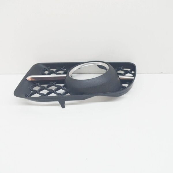 C2C39655 - JAGUAR XJ X350 Front Bumper Left Fog Light Grid Cover C2C39655 NEW GENUINE