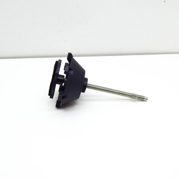 C2D53068 - JAGUAR XE X760 Spare Wheel Mounting Bolt C2D53068 NEW GENUINE