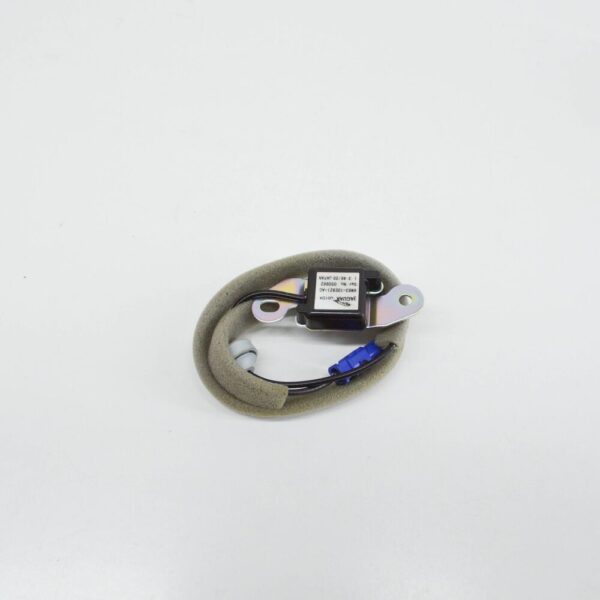 C2P24351 - Jaguar XK Coupe X150 GPS Antenna C2P24351 NEW GENUINE