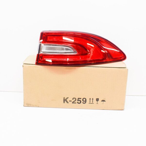 C2Z30816 - Jaguar XF X250 Estate Rear Right Outer Taillight C2Z30816 NEW GENUINE