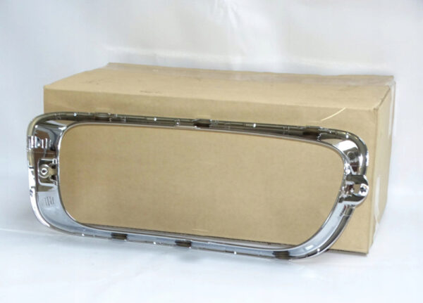 C2Z31643 - JAGUAR XF X250 Front Bumper Left Chrome Finish C2Z31643 NEW ORIGINAL