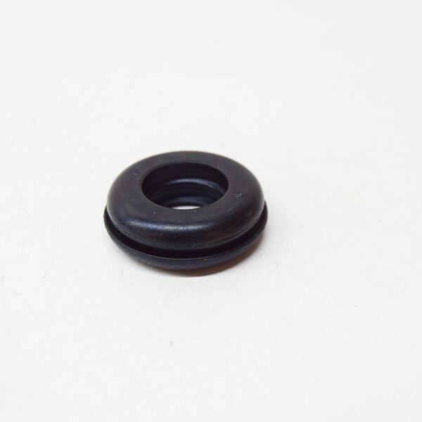 DYA000010 - LAND ROVER RANGE ROVER L322 Wiper Engine Grommet DYA000010 NEW GENUINE