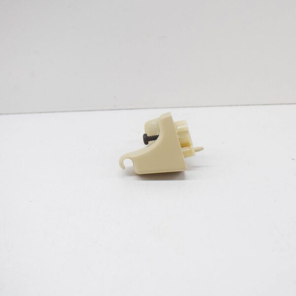 EGP000040VAE - LR RANGE ROVER L322 Sun Visor Right Retaining Clip EGP000040VAE NEW