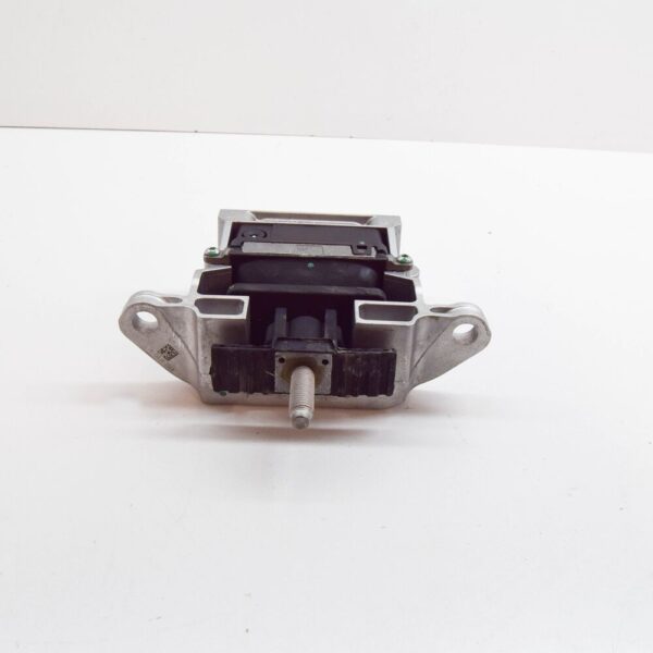 J9C19957 - Jaguar E-Pace X540 Engine Mount J9C19957 NEW