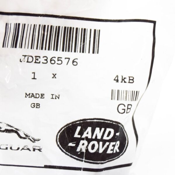JDE36576 - JAGUAR F-PACE X761 LEFT UPPER ENGINE PLUG JDE36576 NEW GENUINE