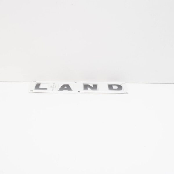 LR002213 - LAND ROVER FREELANDER 2 L359 Front LAND Name Plate LR002213 New Genuine