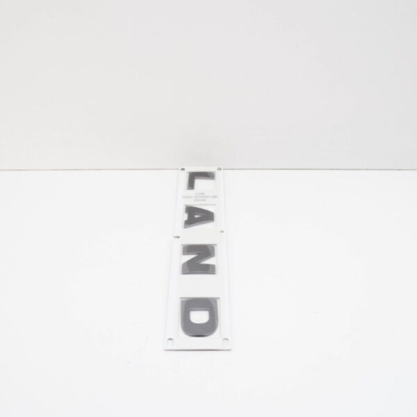LR002213 - LAND ROVER FREELANDER 2 L359 Front LAND Name Plate LR002213 New Genuine
