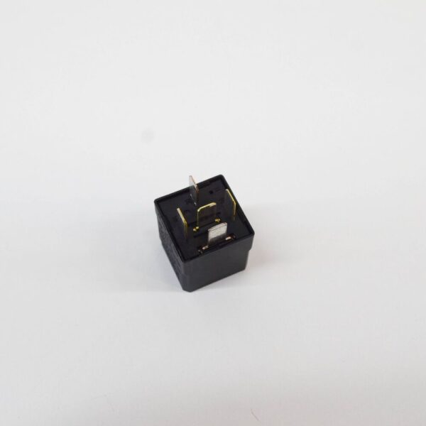 LR003750 - LR FREELANDER 2 L359 40 AMP 5 Port Mini Multi-Relay LR003750 NEW REAL