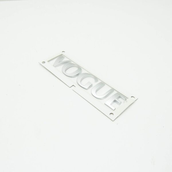 LR008138 - LAND ROVER RANGE ROVER L322 Tailgate VOGUE Badge LR008138 New Genuine