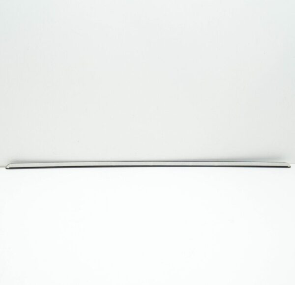 LR011183 - LAND ROVER RANGE ROVER L322 Tailgate Reveal Strip LR011183 NEW