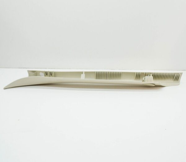 LR014665 - LR RANGE ROVER SPORT L320 Right Windshield Pillar Trim LR014665 NEW