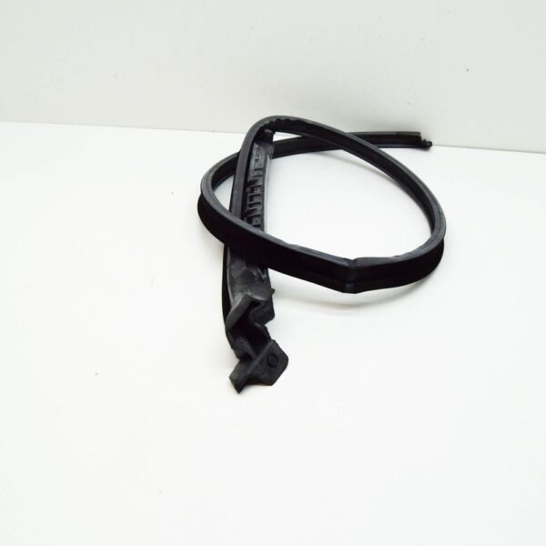 LR021647 - LAND ROVER RANGE ROVER 3 L322 Front Right Upper Door Seal LR021647 NEW GENUINE