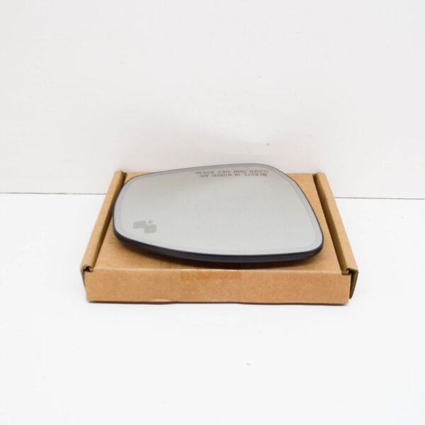 LR035066 - LAND ROVER DISCOVERY L462 Front Right Door Mirror Glass LHD LR035066 NEW GENUINE