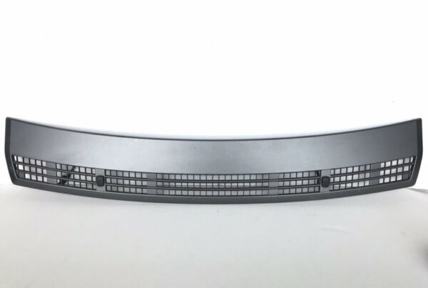 LR040668 - LAND ROVER RANGE ROVER L322 Engine Hood Vent Grille LR040668 NEW GENUINE