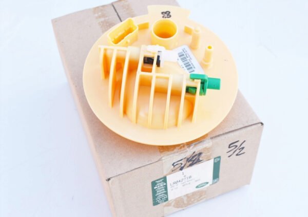 LR042718 - LAND ROVER DISCOVERY IV L319 Fuel Tank Dust Protection LR042718 NEW Original